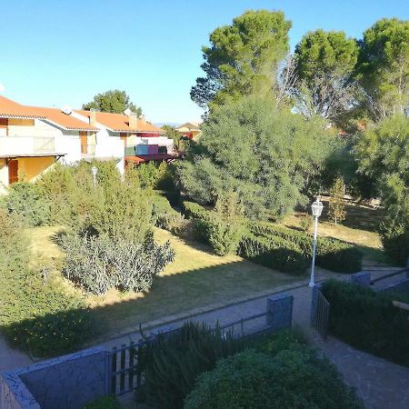 Casa Letizia Lägenhet Porto Pino Exteriör bild